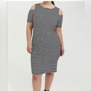 Torrid black and white cold shoulder dress